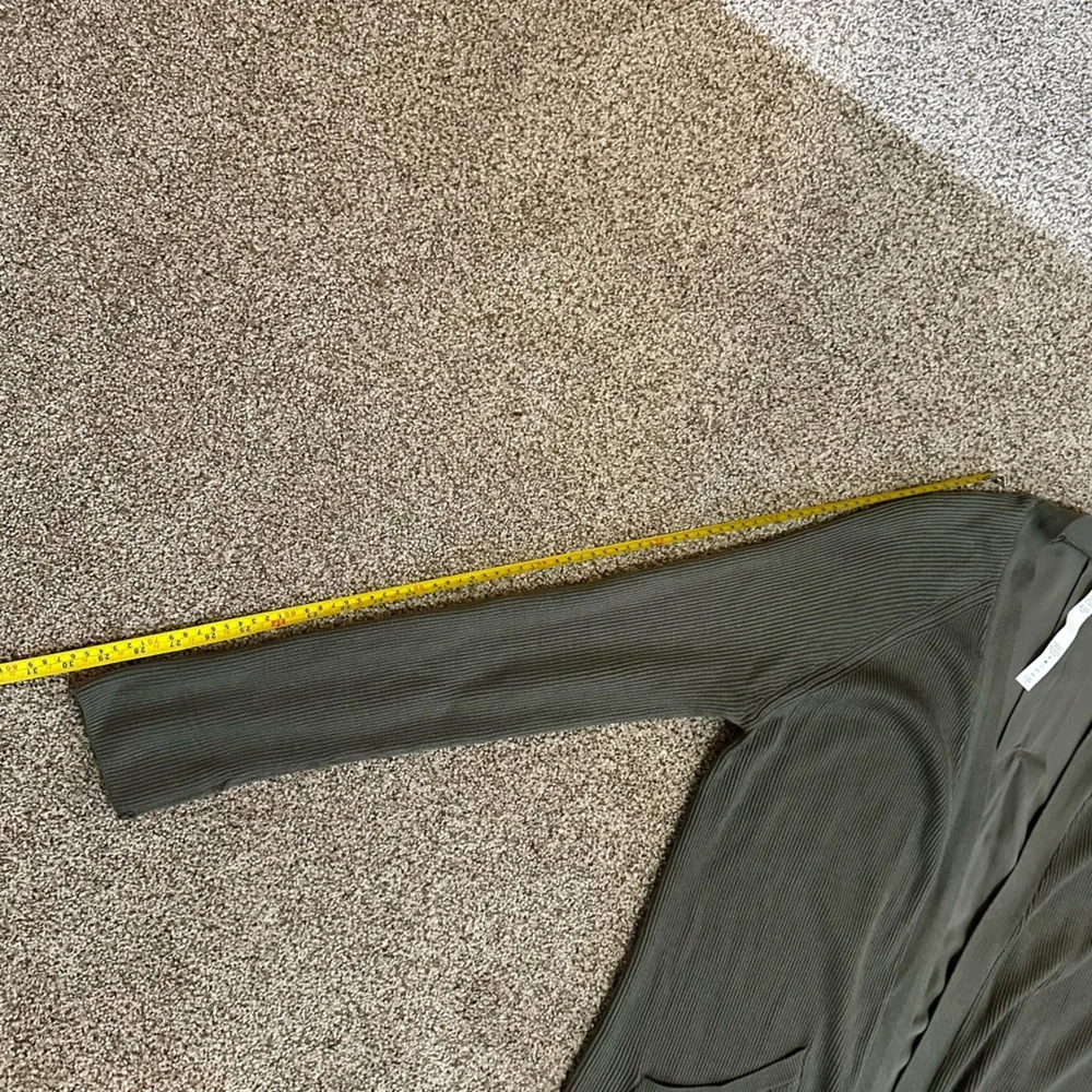 Lululemon Still at Ease Wrap, Size 8, Gray Sage